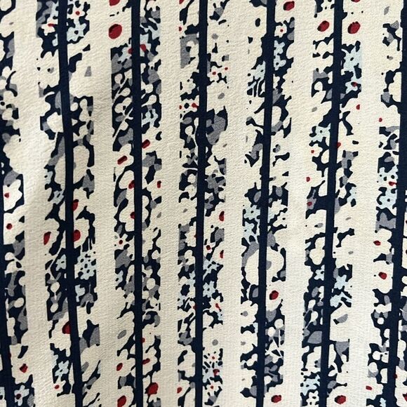 DEREK LAM 10 CROSBY Cream, Navy, Red Printed 100% Silk Long Sleeve Top, Size 2 - Picture 4 of 9